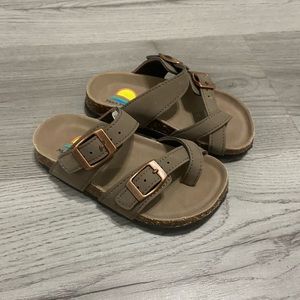 Girl’s Sandals